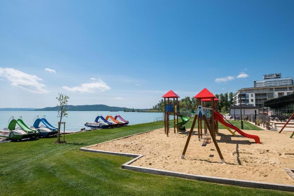Fuered Luxury Apartman With Private Pool Balatonfured Exterior photo